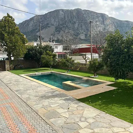 Apartment Marios House