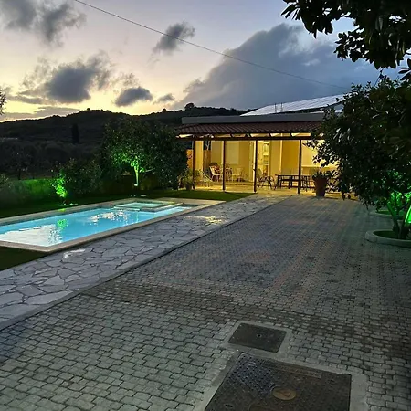 Marios House Emparos