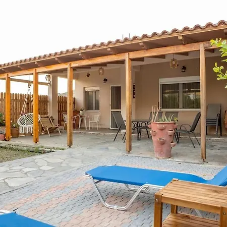 Apartment Marios House Emparos
