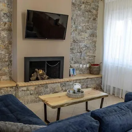 Marios House Emparos